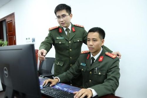 Đại úy Phan Khánh Tùng: Cán bộ trẻ, năng động