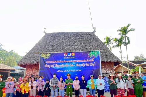 Để người nghèo có Tết