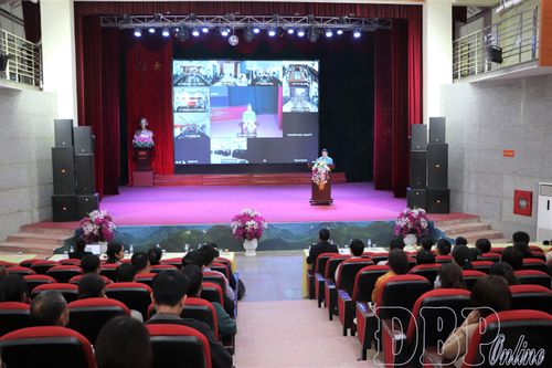 Hơn 500 cán bộ công đoàn học tập nghị quyết Đại hội