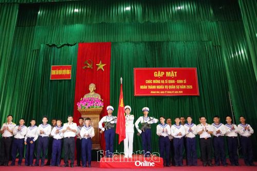 Trung tâm Huấn luyện Vùng 4 Hải quân tuyên dương lực lượng tham gia 'Chiến dịch Quang Trung'
