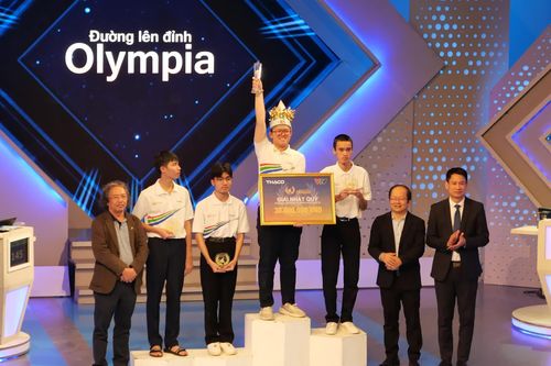 Gặp gỡ 'nhà leo núi' Olympia Trần Võ Gia Bảo
