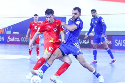 Tuyển futsal Việt Nam ngược dòng thắng Kuwait trận ra quân