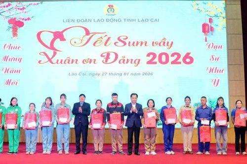 Ấm áp Chương trình 'Tết Sum vầy - Xuân ơn Đảng'
