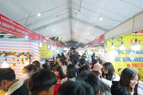 Hội chợ biên giới Bát Xát - Cơ hội mở rộng không gian giao thương kinh tế