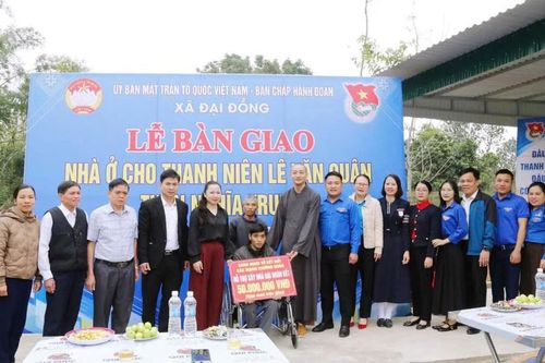Nghệ An: Bàn giao nhà tình thương đến thanh niên có hoàn cảnh đặc biệt khó khăn