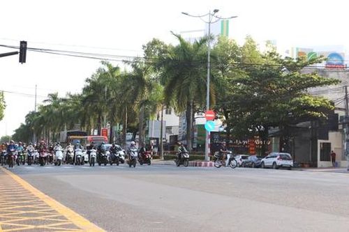 Cần Thơ: Người dân bối rối khi lưu thông qua vạch kẻ mắt võng
