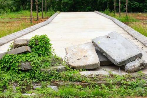 Phân lô, tách thửa, có bắt buộc hiến đất làm đường?