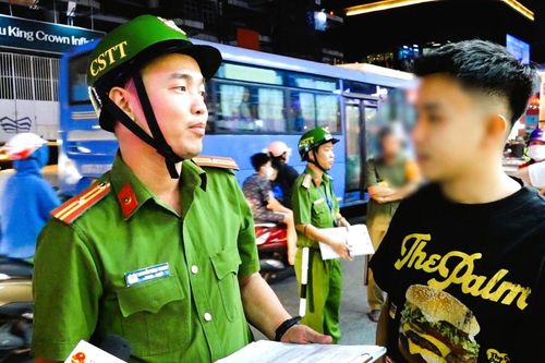 TP. Hồ Chí Minh: Kiên quyết xử lý vi phạm lấn chiếm vỉa hè, lòng, lề đường