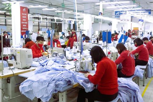 Hướng dòng vốn vào sản xuất - kinh doanh, tạo động lực cho tăng trưởng