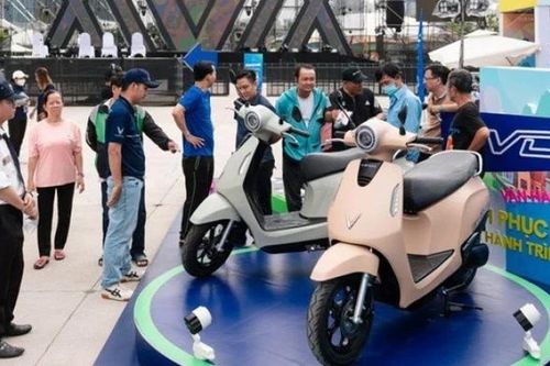 Người tiêu dùng Việt mua 1.113 xe máy điện VinFast mỗi ngày