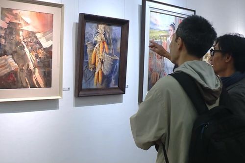 'Chuyện màu nước' - thế giới nghệ thuật đa sắc thái