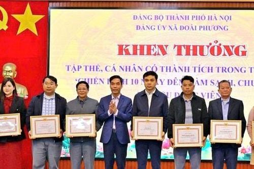 Đoài Phương khen thưởng 11 tập thể, cá nhân trong 'Chiến dịch 10 ngày đêm làm sạch, chuẩn hóa dữ liệu đảng viên'