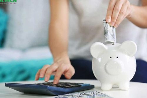 Không cần tăng thu nhập, chỉ cần làm đúng 5 điều này là phụ nữ trung niên đã kiểm soát tiền bạc hiệu quả