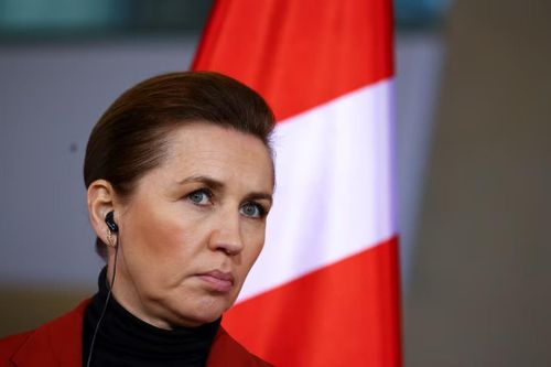 Người phụ nữ 'kẹp giữa' ông Trump và Greenland