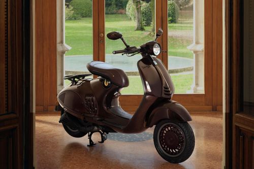 Vespa 946 Horse bản giới hạn năm Ngọ trông thế nào?