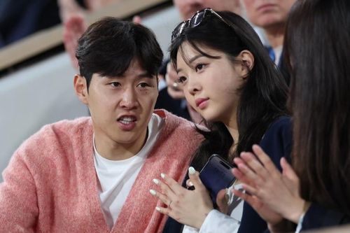 Lộ ảnh gây sốt về bạn gái tài phiệt của Lee Kang-in