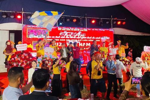 Tiệc tri ân nhà Đình Bắc 'vỡ trận'