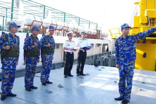 Quân chủng Hải quân kiểm tra công tác chuẩn bị ra quân huấn luyện năm 2026 tại Lữ đoàn 125, Vùng 2 Hải quân