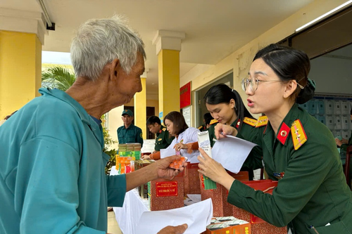 Vạn Tường thắm đượm tình quân dân