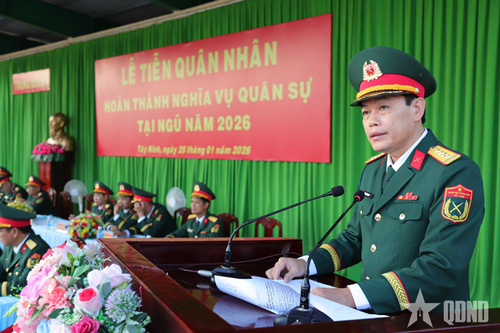 Hạ sĩ quan, chiến sĩ Sư đoàn 5 (Quân khu 7) phát huy truyền thống Quân đội, xây dựng quê hương giàu đẹp