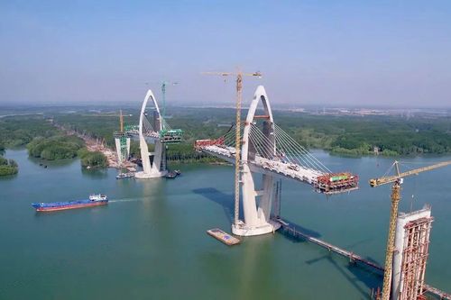 Cầu Phước An dần 'lộ diện' trên sông Thị Vải