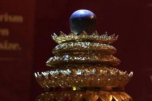 Công bố 'ngôi sao tím' khổng lồ trị giá hàng trăm triệu USD