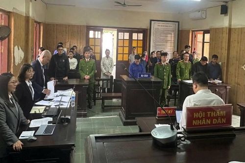 Bị cáo mua bán ma túy 'không nhận tội' bị tuyên 10 năm tù