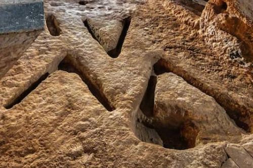 Chữ V bí ẩn trên công trình nghi lễ ở Jerusalem
