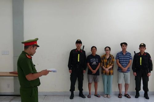 Triệt phá đường dây sản xuất, bán chất độc thạch tín nha khoa ở TPHCM