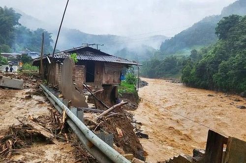 Tăng cường phòng chống, bảo vệ đồng bào dân tộc thiểu số trước rủi ro thiên tai
