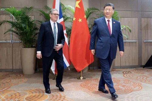 Tổng thống Mỹ Trump kích thích xu hướng 'xoay trục' sang Trung Quốc
