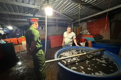 Nguồn 'thủy tinh lỏng' ở đâu ra?