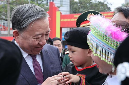 Tổng Bí thư: Cao Bằng phải 'cao' ở ý chí tự lực và niềm tin của nhân dân