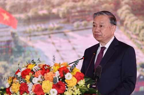 Tổng Bí thư: Mỗi lớp học được xây là thêm một niềm tin được thắp sáng vùng biên cương