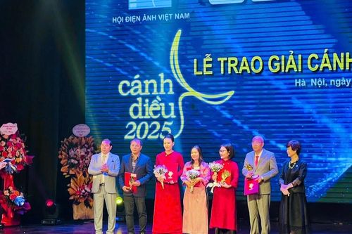 Biên kịch Trịnh Khánh Hà và hành trình 20 năm chinh phục giải Cánh diều vàng