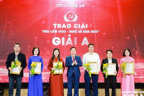 Nghệ An gặp mặt các cơ quan báo chí Xuân Bính Ngọ 2026 và trao giải 'Búa liềm vàng năm 2025'