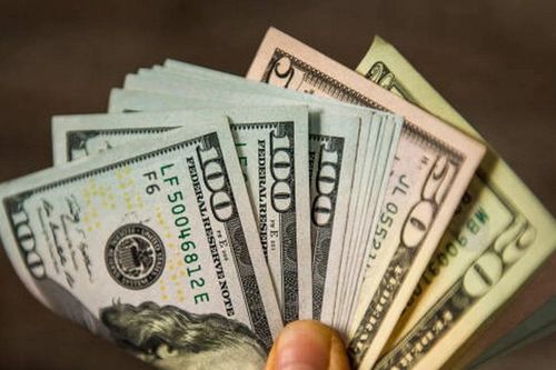 Đồng USD 'thủng đáy' 4 năm sau phát biểu của Tổng thống Mỹ