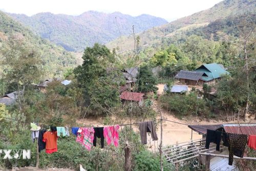 Lai Châu: Bản nghèo Tia Ma Mủ mong chờ ánh sáng điện lưới quốc gia