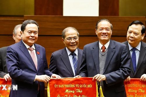 Chủ tịch Quốc hội gặp mặt nguyên lãnh đạo Quốc hội qua các thời kỳ