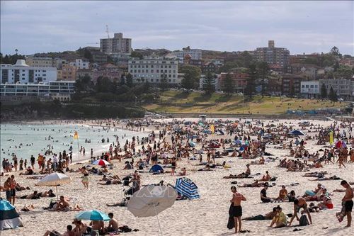 Người dân Australia trải nghiệm ngưỡng chịu đựng của cơ thể dưới nắng nóng 49 độ C