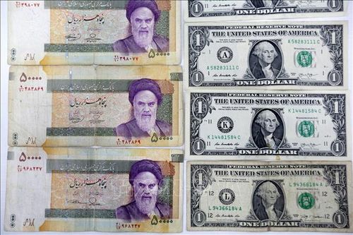 Đồng rial của Iran giảm xuống mức kỉ lục mới giữa khủng hoảng kinh tế và căng thẳng leo thang