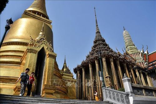 Kinh tế chững lại, các cam kết trợ cấp nổi bật trong chiến dịch bầu cử tại Thái Lan