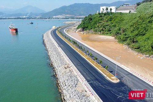 Ngắm tuyến đường ven biển nối cảng Liên Chiểu
