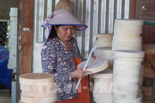 Làng thớt Định An: Nghề xưa vẫn 'đắt hàng'