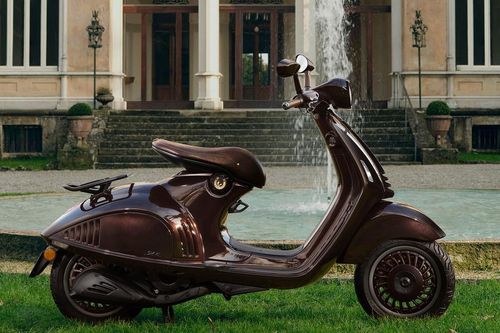 Vespa 946 phiên bản 'Bính Ngọ' sắp ra mắt tại Việt Nam