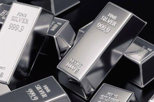 Giá bạc nóng 'bỏng tay', có nên xuống tiền lúc này?