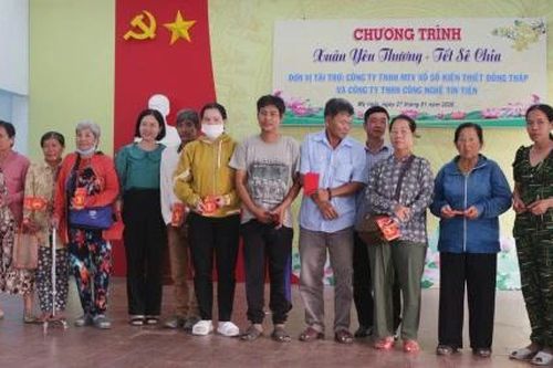 Doanh nghiệp chăm lo tết cho người có hoàn cảnh khó khăn