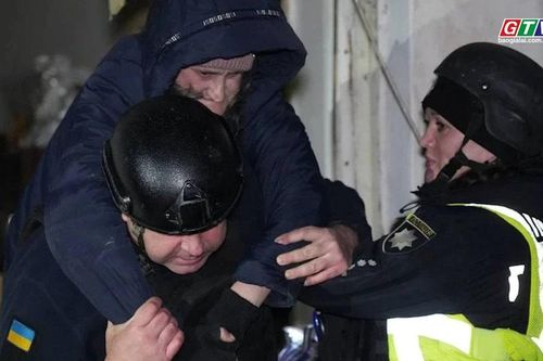 Tin thế giới ngày 28-1: Nga không kích trúng tàu chở khách ở Ukraine, 11 người thiệt mạng trong các vụ tấn công
