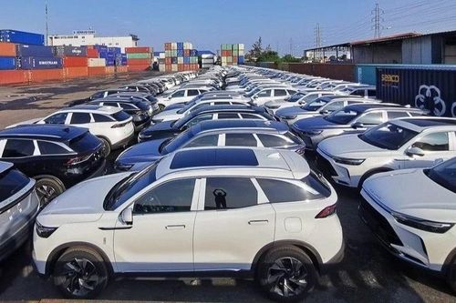 Việt Nam chi 4,74 tỷ USD nhập khẩu ô tô trong năm 2025, tăng hơn 31%