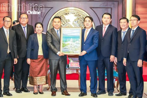 Bí thư Tỉnh ủy Nghiêm Xuân Thành Khánh Hòa tiếp đoàn công tác tỉnh Champasak (Cộng hòa Dân chủ Nhân dân Lào)